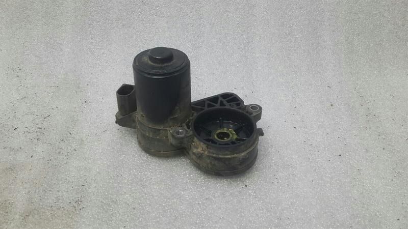 MERCEDES C КЛАСА W205 РЪЧНА СПИРАЧКА ДВИГАТЕЛ A0009061203 АКТУАТОР РЪЧНА СПИРАЧКА LI