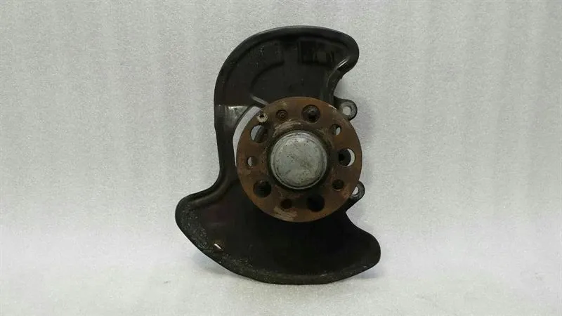 Mercedes W204 W207 Right Front Hub A2043320201 Wheel Bearing Housing Front Right