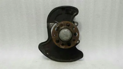 Mercedes W204 W207 Right Front Hub A2043320201 Wheel Bearing Housing Front Right