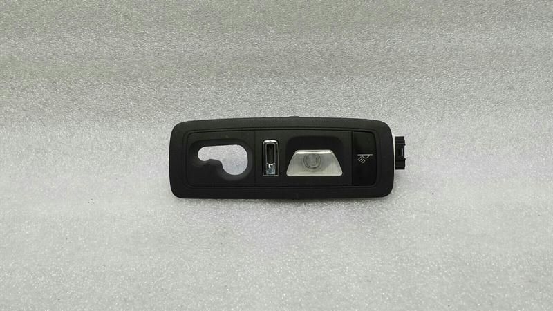 Porsche Cayenne 958 92A roof light 7P5947292K interior light lamp right