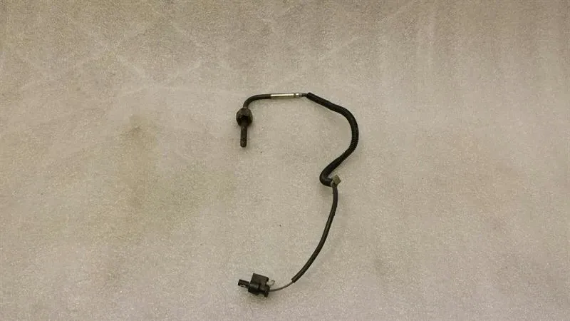Mercedes C Class W205 Temperature Sensor A0009056804 Exhaust Sensor