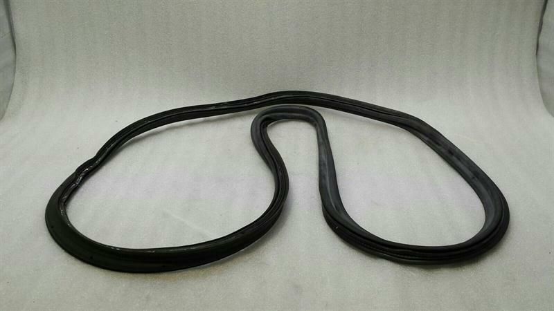 Mercedes C Class W205 Saloon Boot Lid Seal A2057502900 Tailgate Seal