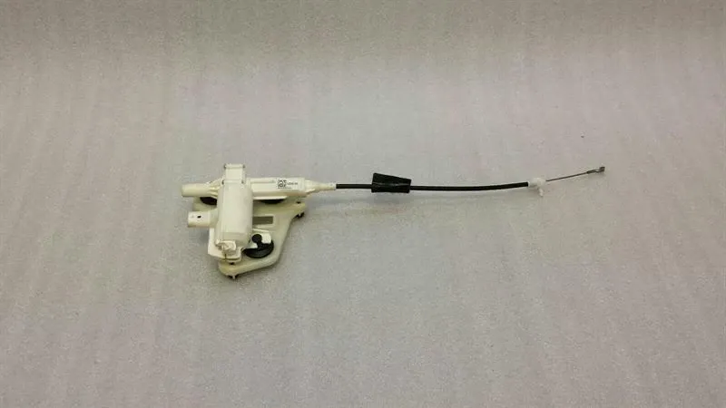 Mercedes C Class W205 Boot Lock A0999068500 Tailgate Lock Motor