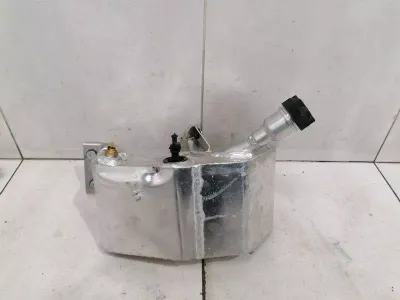 Ferrari Purosangue F175 Reservior 913873 Tank Suspension Oil Tank Defects