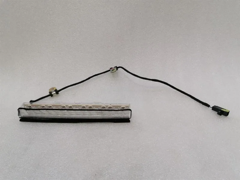 Ferrari 612 Scaglietti Stop Light 477001 Brake Light 202091