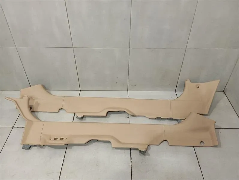 FERRARI FF F151 839669 RHD SET 839670 LATERAL SILL TRIM SET