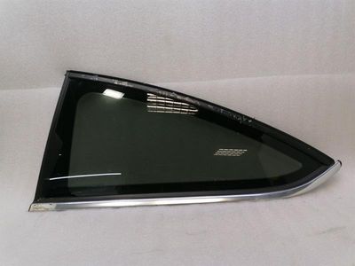 Mercedes C Class W204 ляво задно четвъртино стъкло A2046701900 Стъкло на врата 1⁄4 задно Li