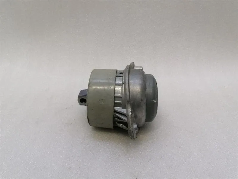 Mercedes S-Class W222 Left Engine Mount A2222404517 Left Engine Mount