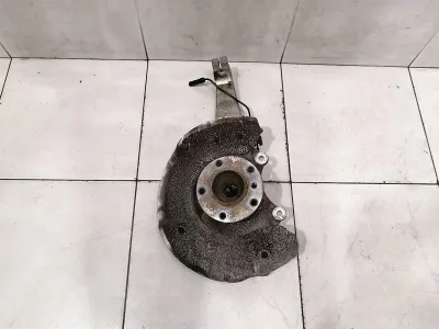 BMW 7 серия F02 F01 главина предна лява 31216775767 корпус на колесен лагер предна лява