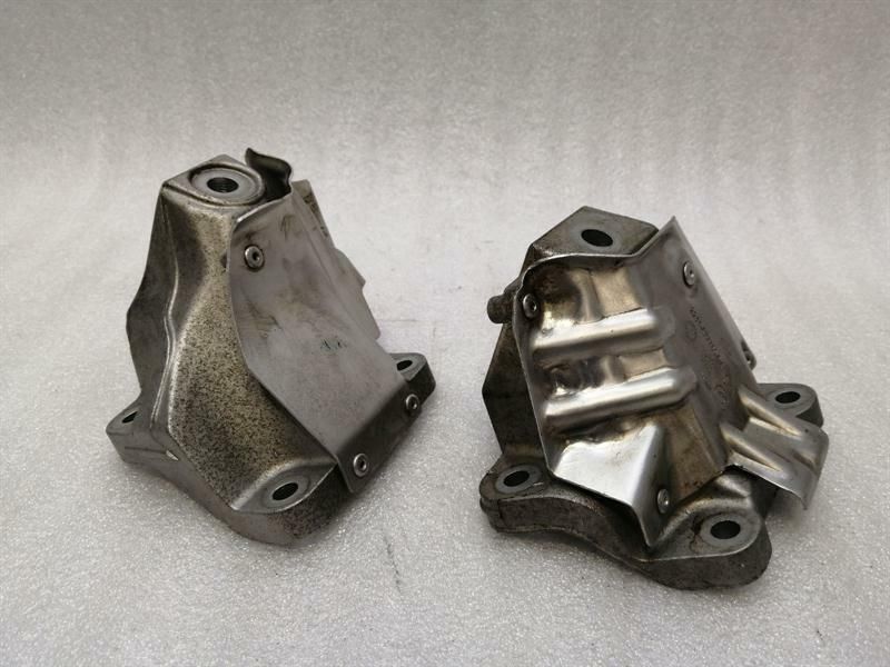 BMW Серия 7 F02 F01 N74 760i Комплект стойка на двигателя 6777601 Комплект държач на двигателя