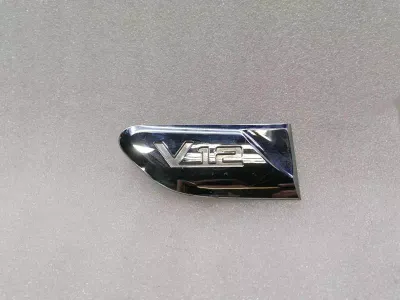 BMW 7 SERIES F02 F01 9202184 V12 LOGO