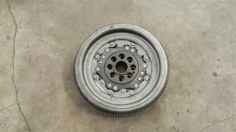 Audi TT 2.0 TFSI CES Double Mass Flywheel + Clutch 06J105266T flywheel 45000KM