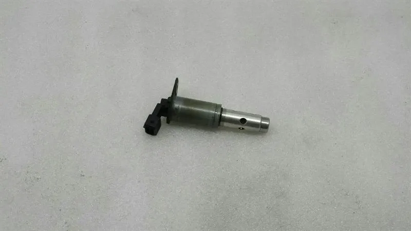 BMW 5 Series E60 Solenoid Valve 7516293 Vanos Solenoid Valve 535i