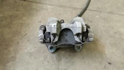 Mercedes C класа Спирачен апарат заден ляв A2044231581 Спирачен апарат