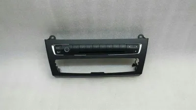 BMW 1 Series F21 CD Player Контролен панел Контролен панел 61319261102 Радио контролен панел