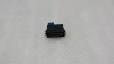 Превключвател за капака на багажника BMW X5 E53 8365579 Превключвател за капака на багажника