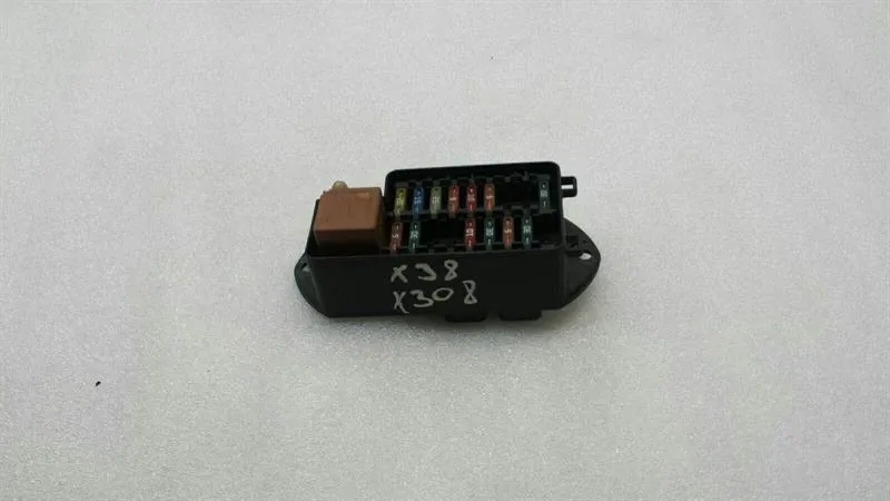 Jaguar XJ X308 Fuse Box LNE2800AA Fuse Box
