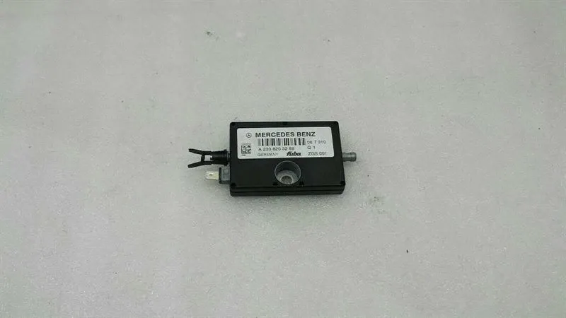 Mercedes SL R230 antenna amplifier A2308203289 antenna amplifier