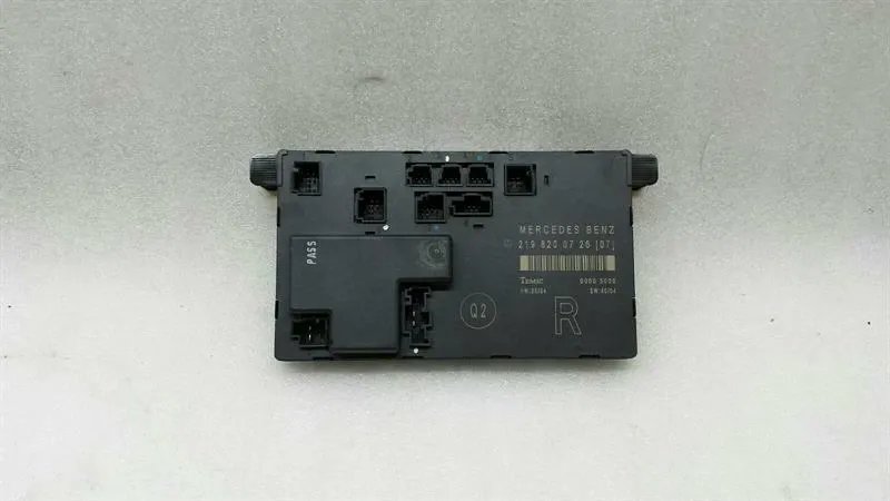 Mercedes CLS W219 right door control module A2198200726 door control unit right
