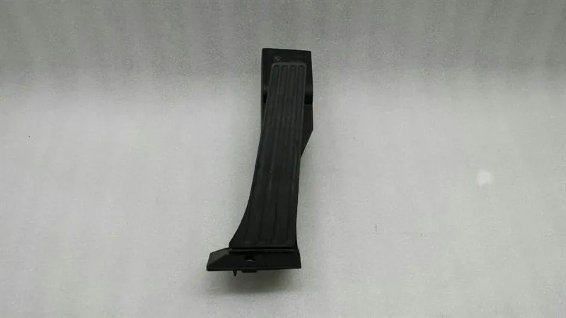 BMW 5 Series E60 Gas (Electrical) 6786285 Accelerator Pedal
