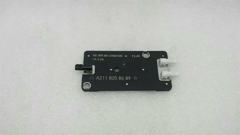 Mercedes CLS W219 Aerial / Antenna A2118208689 Antenna Booster