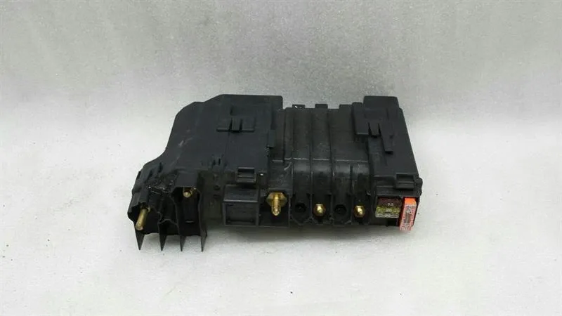 Mercedes S-class W221 fuse box A2215401250 fuse box unit relay