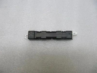 Audi Q5 8R Antena booster 8R0035225J antenna amplifier