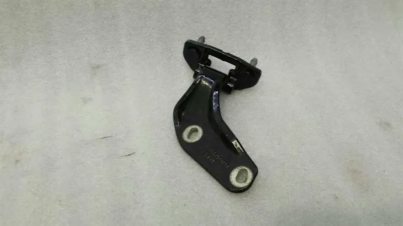 Mercedes ML W164 left boot hinge A1647400137 tailgate hinge left