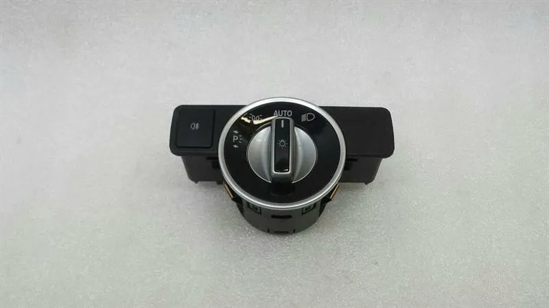 Mercedes E Class W212 Ключ за фарове A2129050551 Ключ за светлини