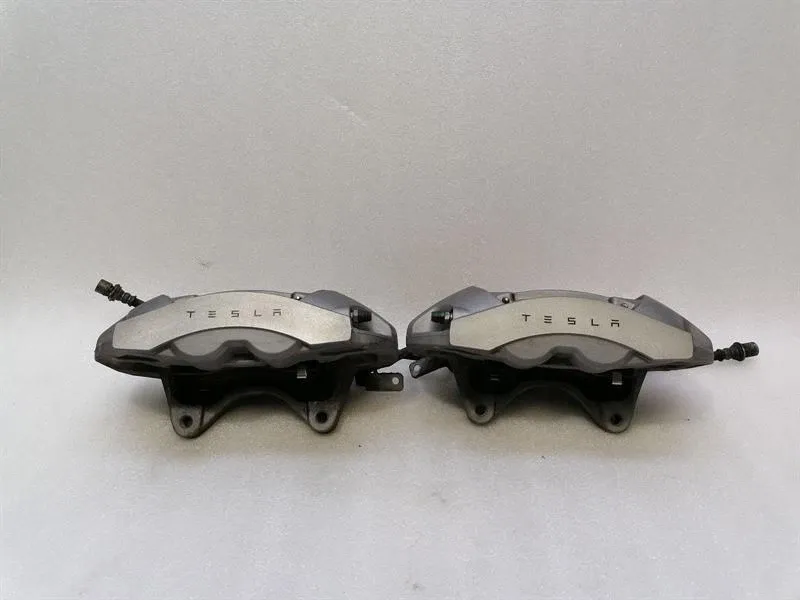 Tesla Model 3 Front Brake Caliper Set 1044622-00-F Front Brake Caliper Set
