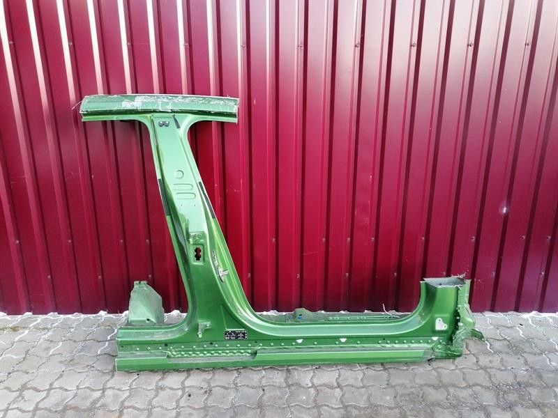 Porsche Taycan 9J Turismo RH side skirt 9J0809086 right sill right chassis