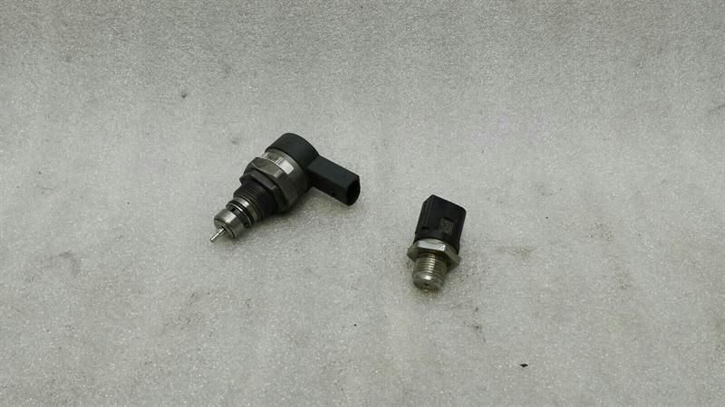 Mercedes CLS W219 Fuel Prersure Sensor Set A6110780449 Rail Pressure Sensor Set
