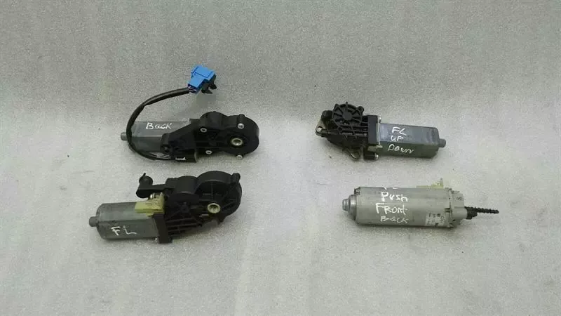 Mercedes CLS W219 FLH seat adjustment A0068205942 seat front left engine set