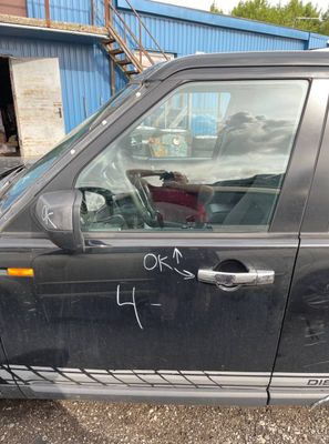 Door Front Left LAND ROVER DISCOVERY III (TAA) (2004-2009)