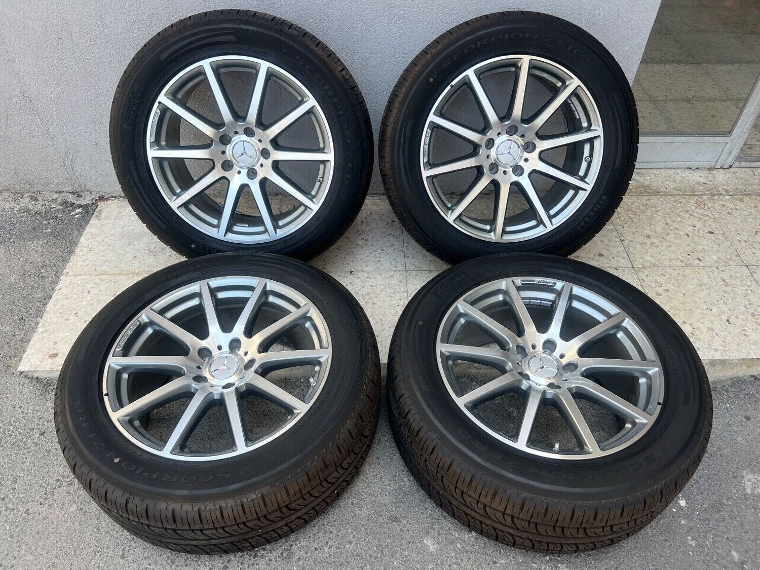 Mercedes G class W463A GENUINE R20 Alloy Wheels with Tires SET A4634011800