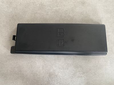 ОРИГИНАЛЕН капак на кутията с предпазители Land Rover Range Rover Sport L320 580000003A