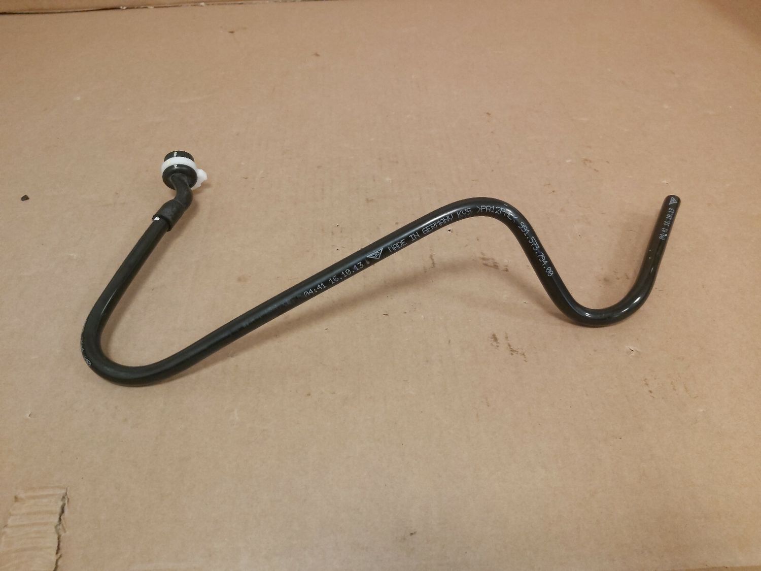 Porsche 911 991 981 718 water hose flow management Valve Breather Pipe Radiator