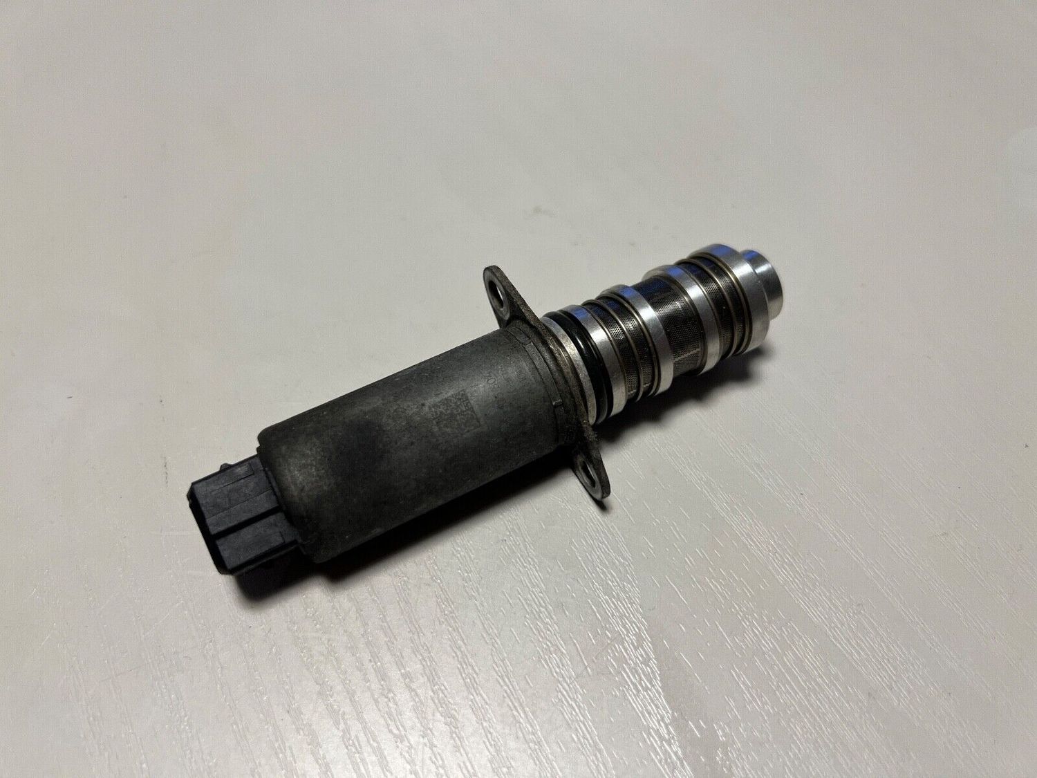 Porsche 911 991 GENUINE Engine Oil Control Variable Valve Solenoid 9A110530404
