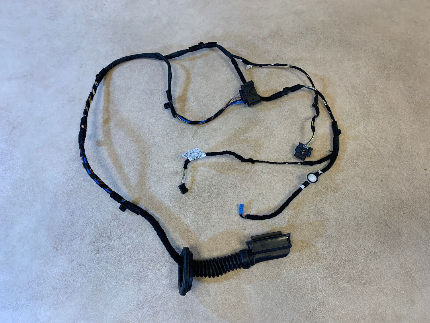BMW X1 F48 Genuine Door Wiring Harness Rear 61129384585 61126812218