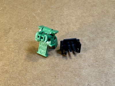 Genuine BMW E Series Steering Wheel Wire Connector Horh Plug Cover 6905142 2 PIN
