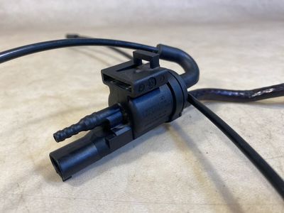 Mercedes G class W463 GENUINE Превключващ клапан A0025407097