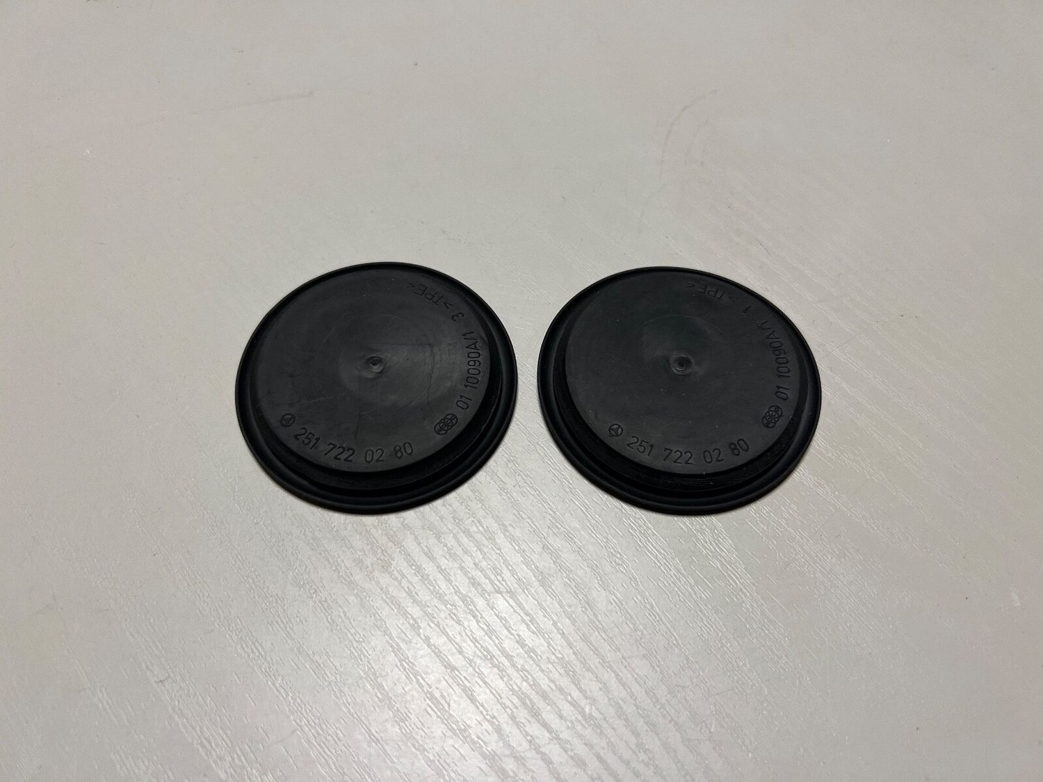 Mercedes A ML R class W164 W169 W251 GENUINE Sealing Plug COVER Cap x2 psc
