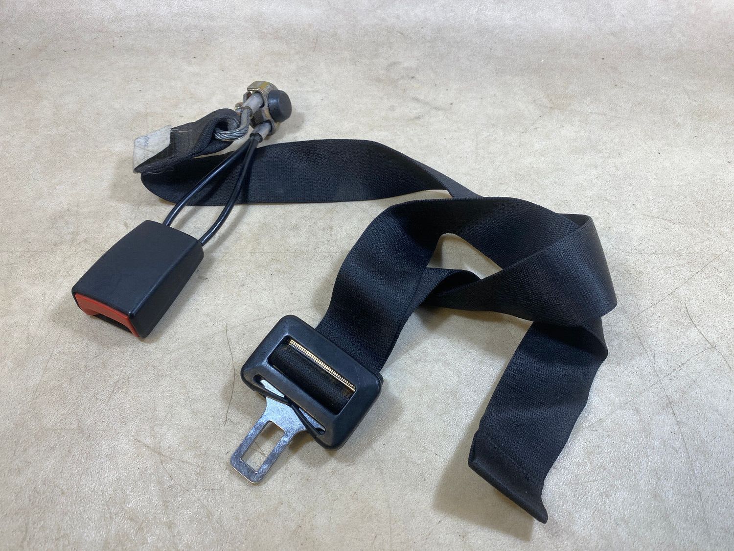 Mercedes G class W463 Genuine Rear Center SEAT BELT 2001-2012 Year