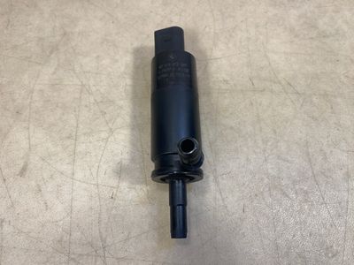 Genuine BMW 1 E82 E88 Wash pumpe f head lamp cleaning device 67126973097