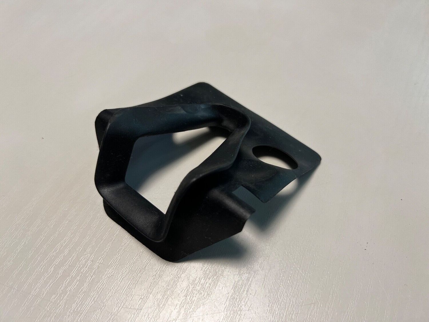 Audi A4 A6 100 C4 A8 D2 VAG Genuine Door Lock Seal 4a0837088