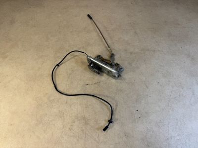 Mercedes G class W463 Оригинална брава за предна дясна врата A0007203935