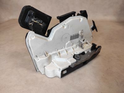 VOLKSWAGEN GOLF VI 2012 - LOCK DOOR FRONT RIGHT, 5K1837016D, 5K1 837 016 D