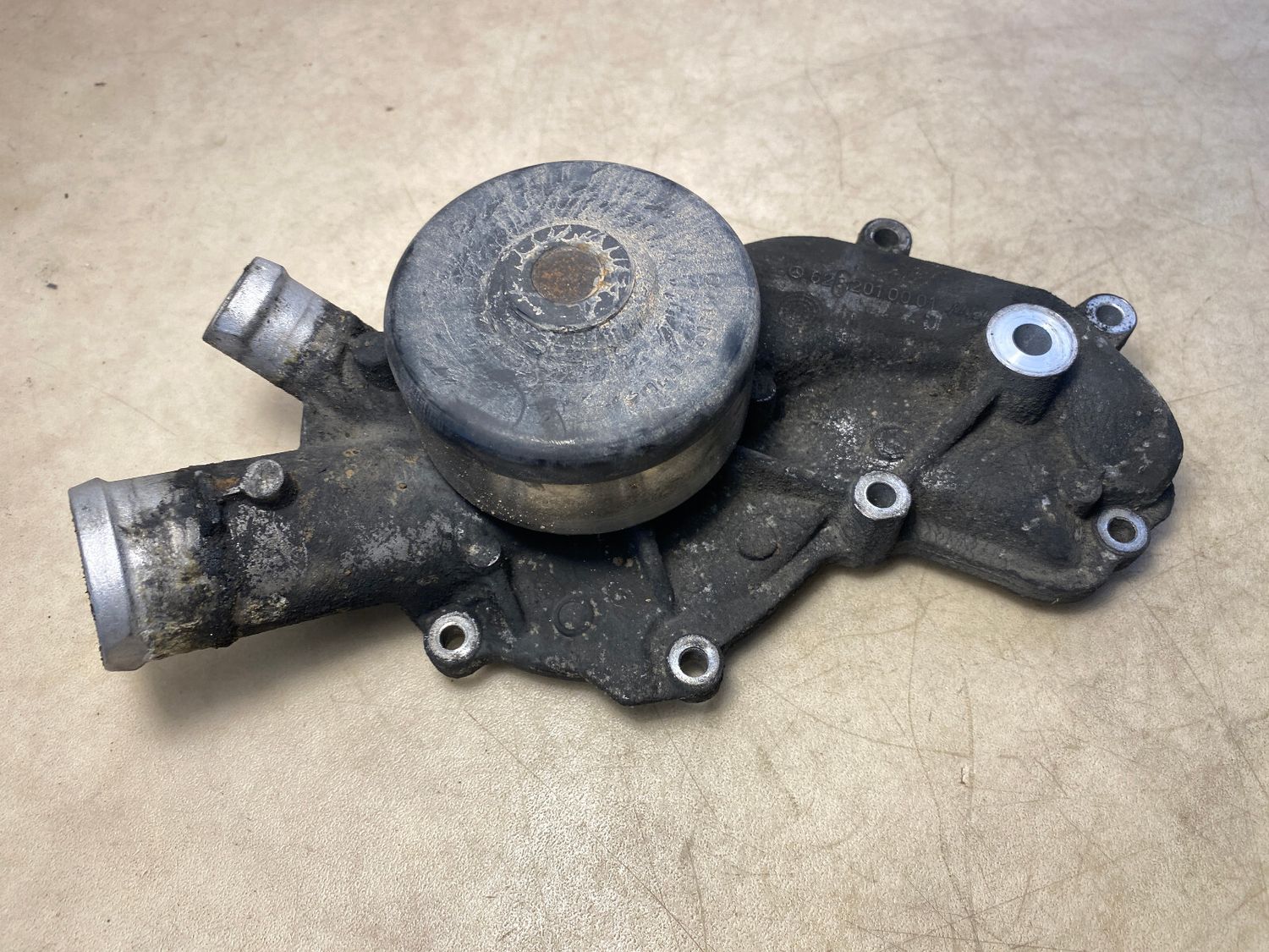 Mercedes G class W463 Genuine Water Pump A6282010001