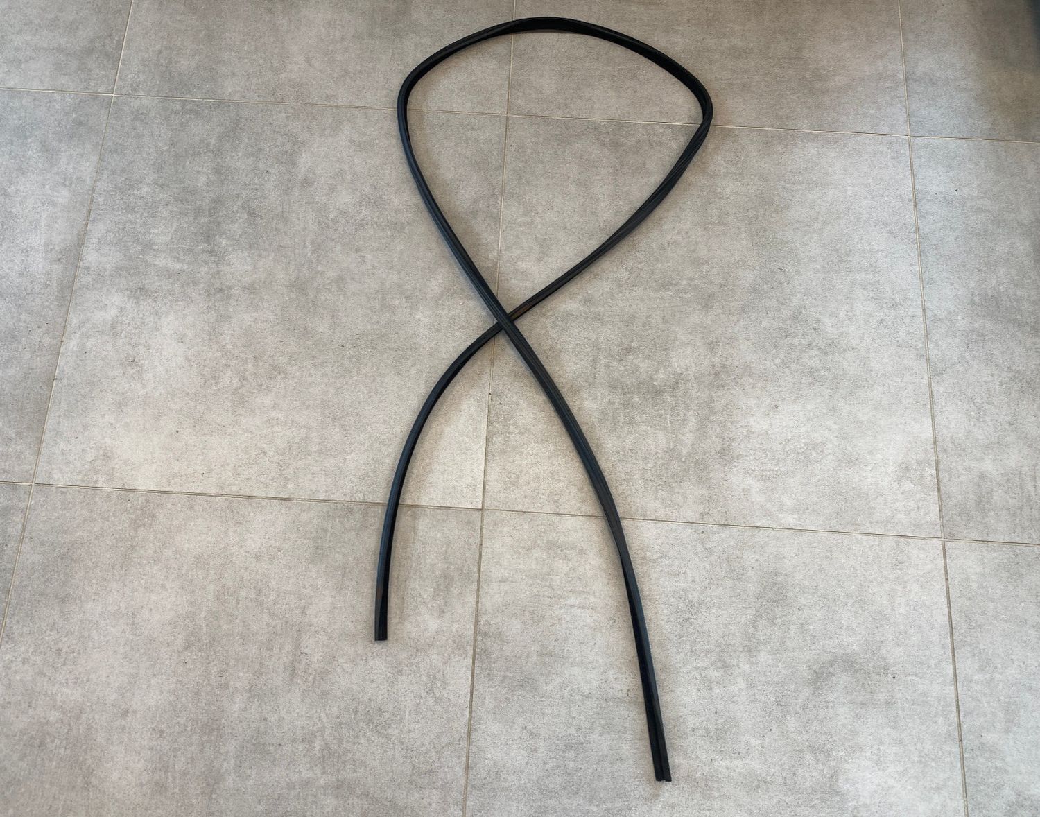 Mercedes G class W463 GENUINE Rear Left or Right Door Sealing cord A4637250198
