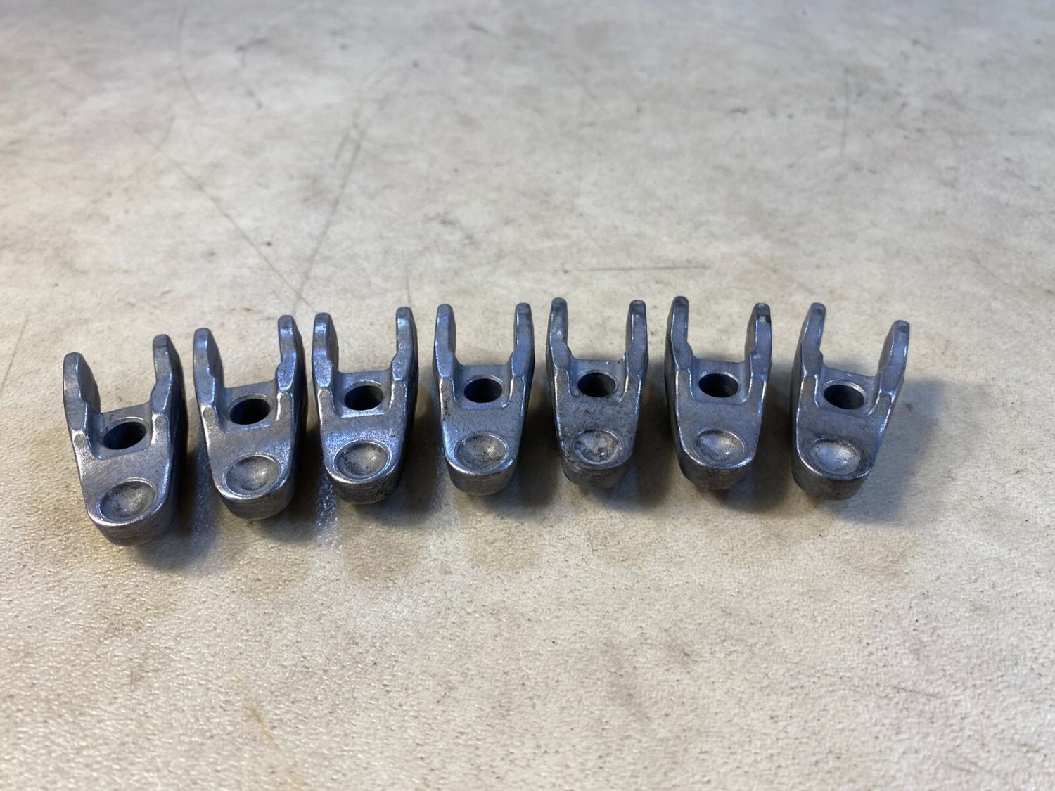 Mercedes G class W463 OM628 GENUINE Fuel Injector Holder x8 psc SET